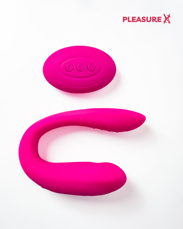 Remote control U-shaped couple vibrator in pink with remote