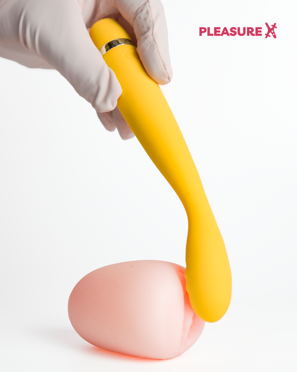Flexible yellow G-spot vibrator for women how to use on vagina